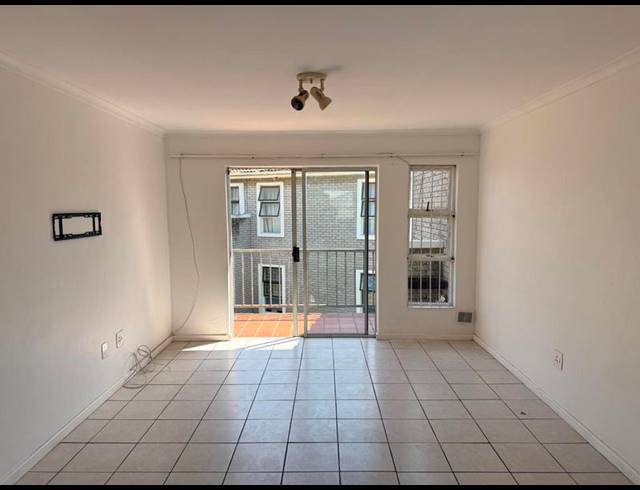 2 BEDROOM APARTMENT FOR SALE IN OAKGLEN